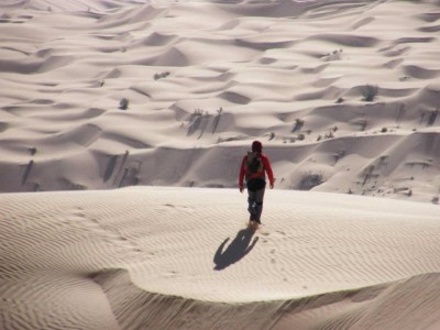 Passi nel silenzio. In cammino nei deserti di Marocco e Tunisia (2010-2012)